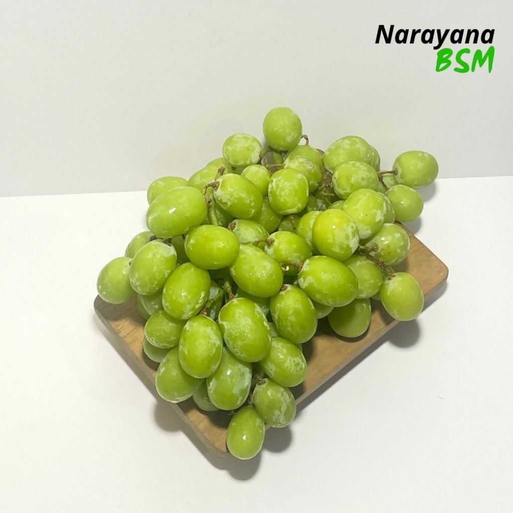 Buah Anggur Hijau Non Biji Segar 500 Gram