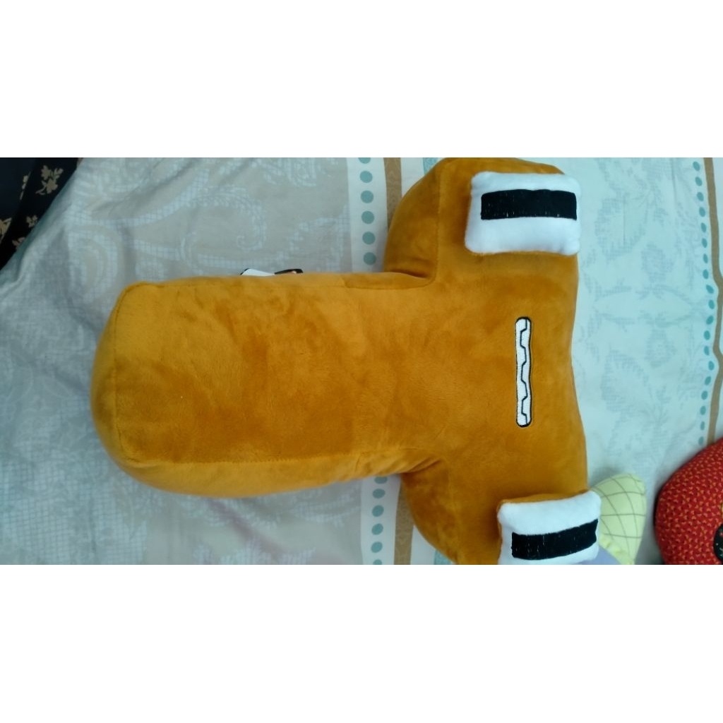 boneka besar huruf T lucu