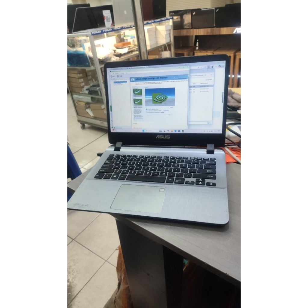 ASUS A407UF intel core i3 7020U 4GB/256GB/Nvidia geforce MX130 2GB/14"