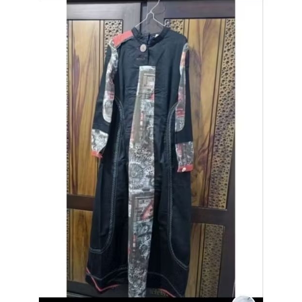 tuneeca preloved size xs