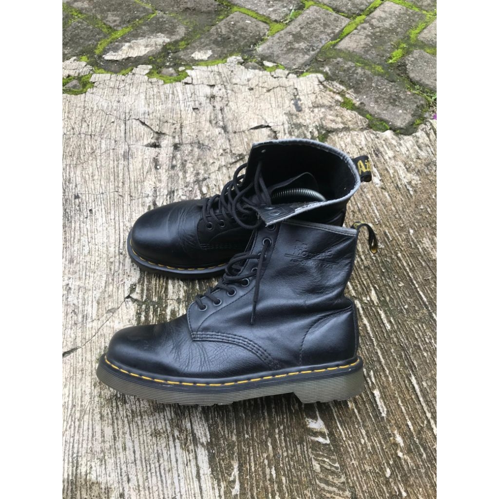 dr martens 1460 black nappa