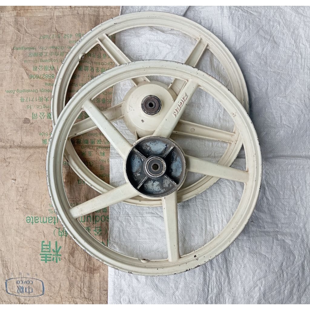 velg palang 5 merk zigen Yamaha Vega r lama PNP Yamaha v 80 v 70 depan nya masih tromol non cakram