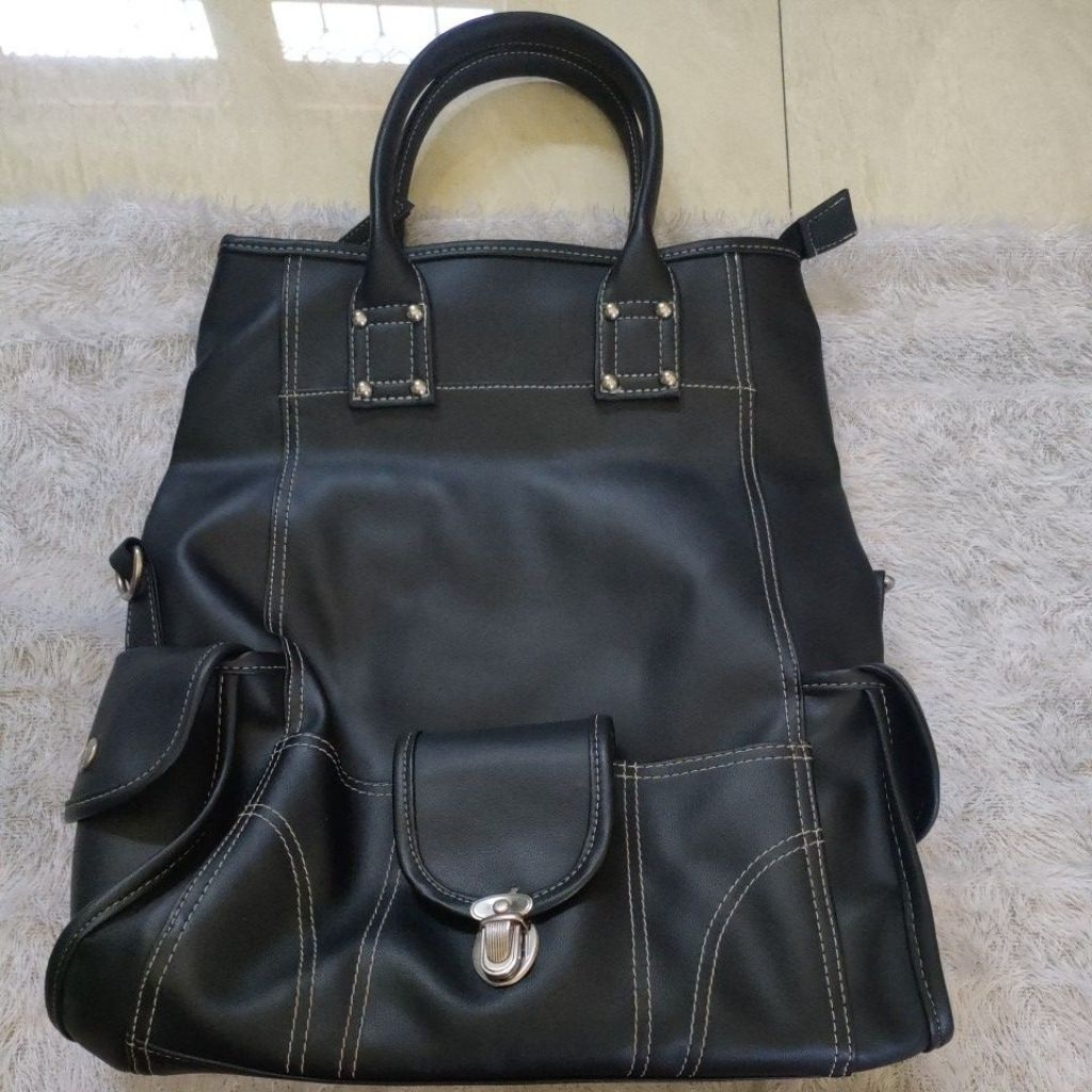 tas multifungsi Sophie Martin warna hitam