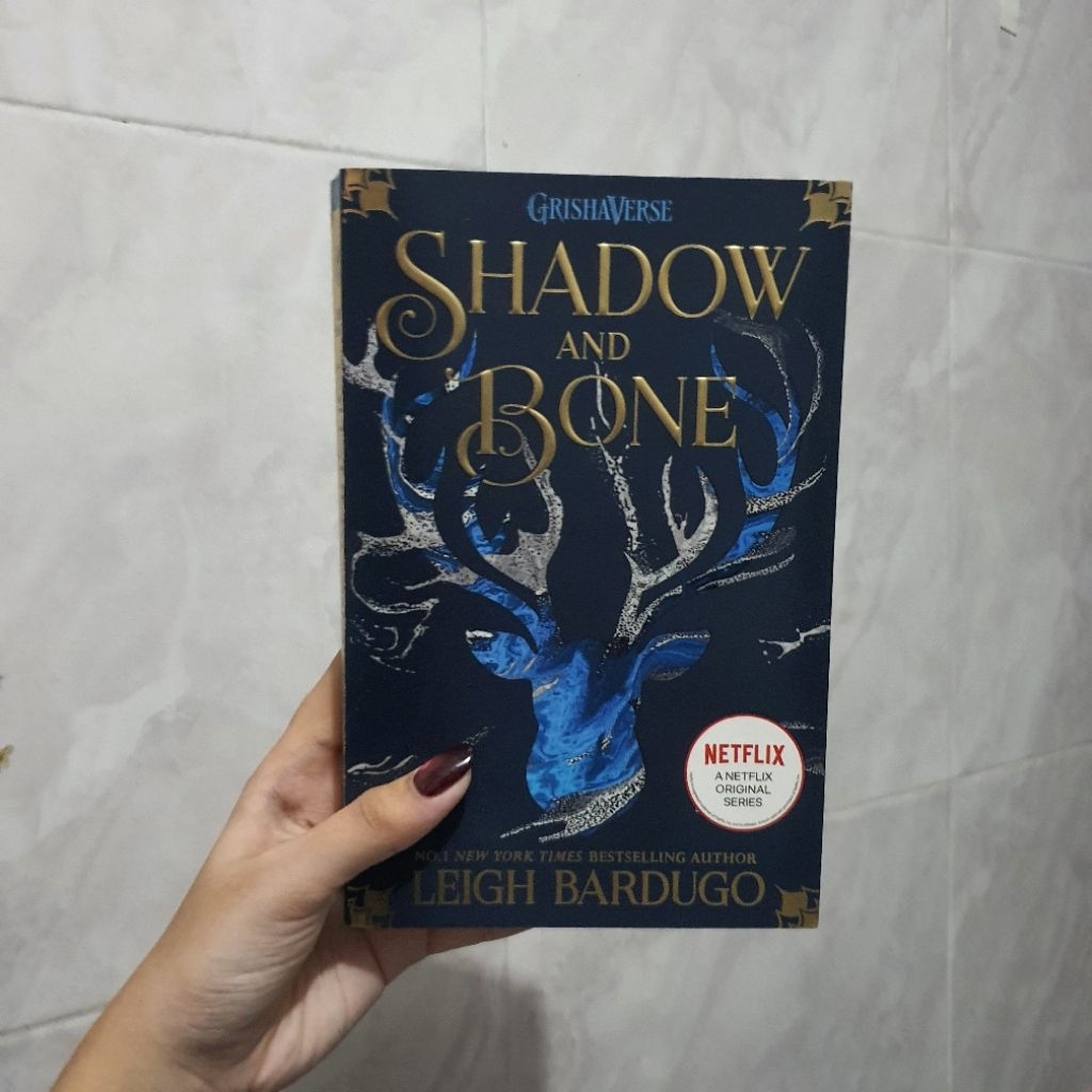 PRELOVED ORI Shadow and Bone, Siege and Storm, Ruin and Rising Grishaverse Trilogy English Leigh Bar