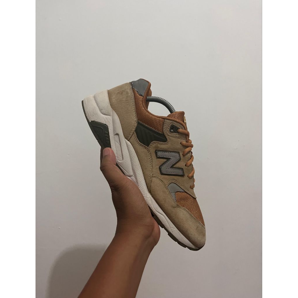 NEW BALANCE SECOND