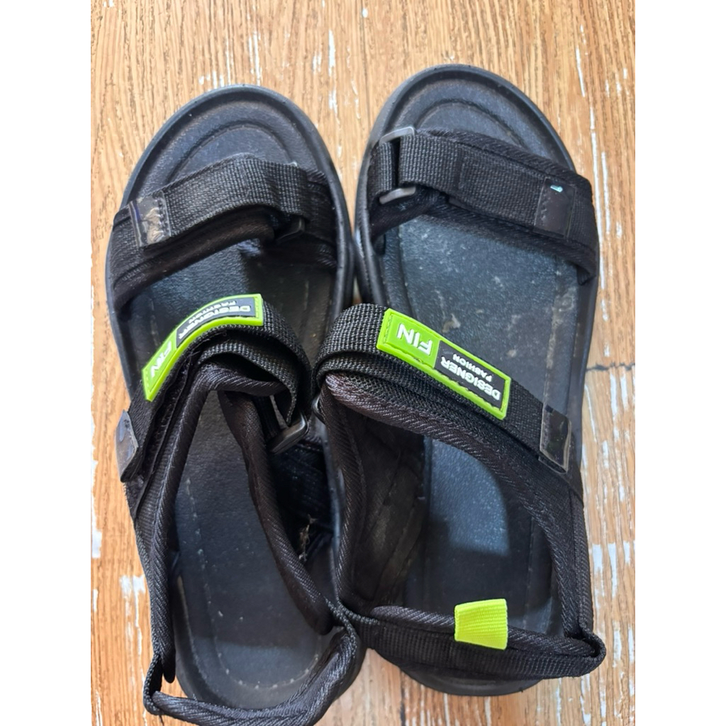 PRELOVED SANDAL GUNUNG UNISEX