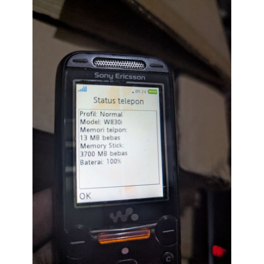 Sony Ericsson W830 Hitam bonus Memori 4GB