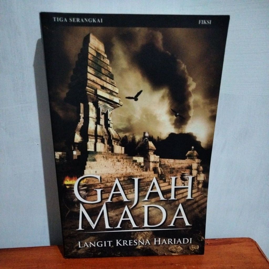 Novel Gajah Mada Langit Kresna Hariadi