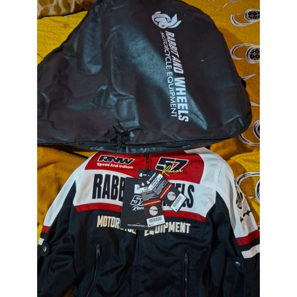 rabbit and wheels combo devise red