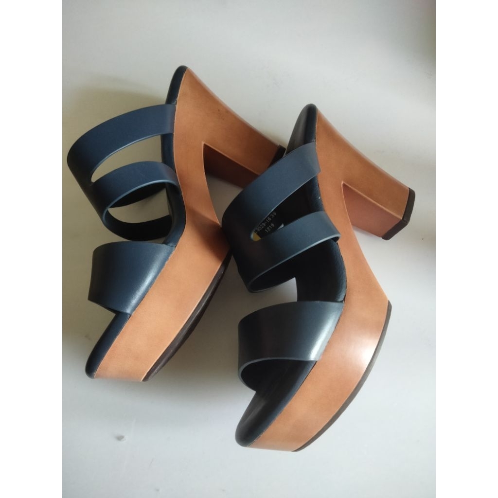 Sandal Wanita ANDREW - Preloved