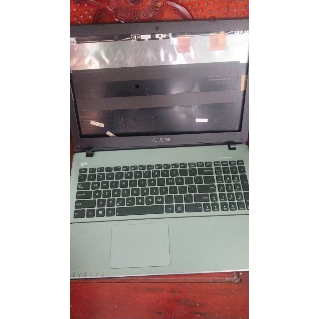 casing Asus x550d