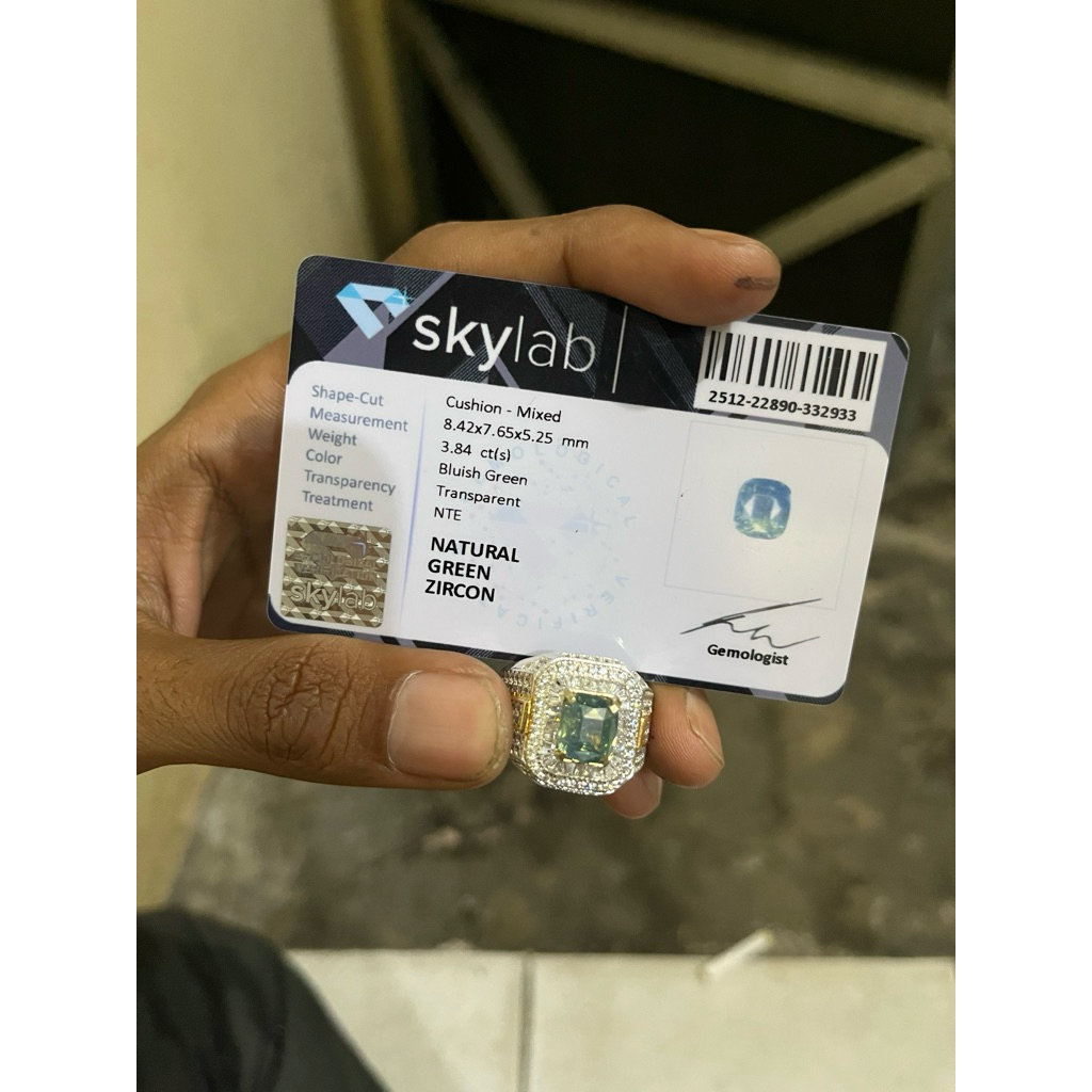 Batu Permata Green Zircon Memo Skylab