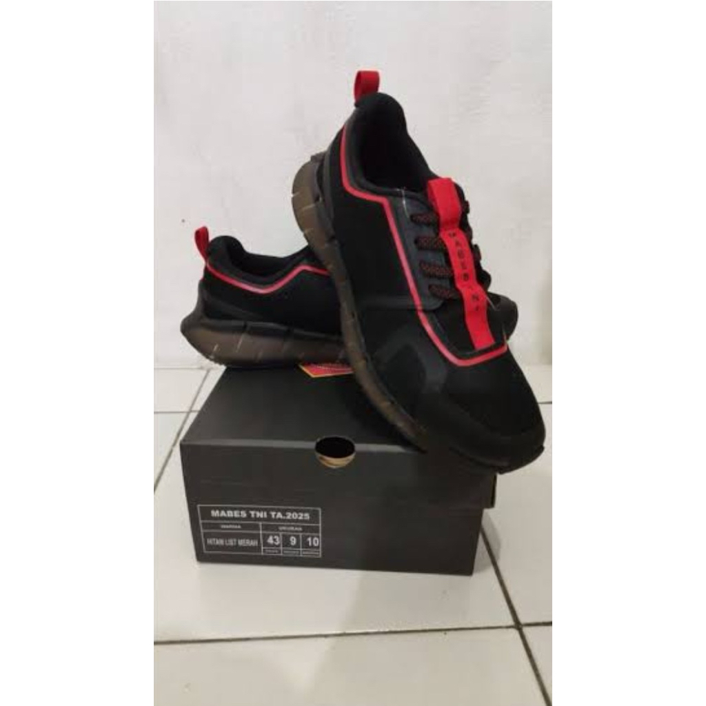 sepatu olah raga jatah mabes tni