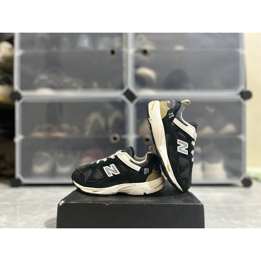 Sepatu Anak Preloved/Second Kids NB 878 Size 26