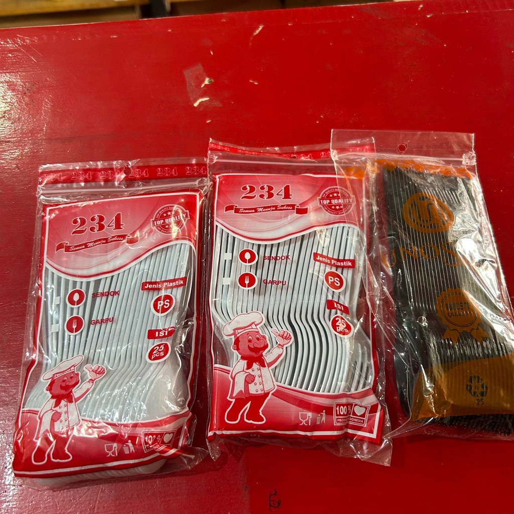 Sendok / garpu plastik/sendok 2 in 1