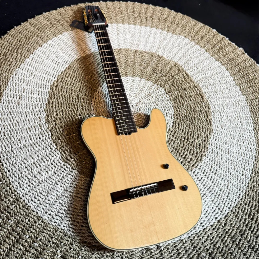 SQOE SPAIN SEGD900 NYLON ELECTRIC GUITAR WITH PIEZO IN NATURAL GLOSS