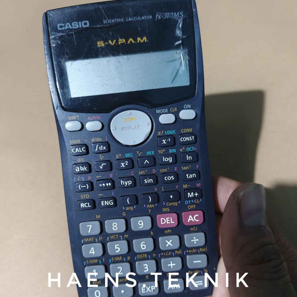 Preloved - Kalkulator Casio FX-570MS Original Seken Kondisi Nyala LCD Normal Ada Retak Di Casing