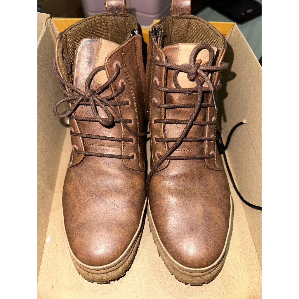 Preloved Boots Nokha - size 38 - warna Tan