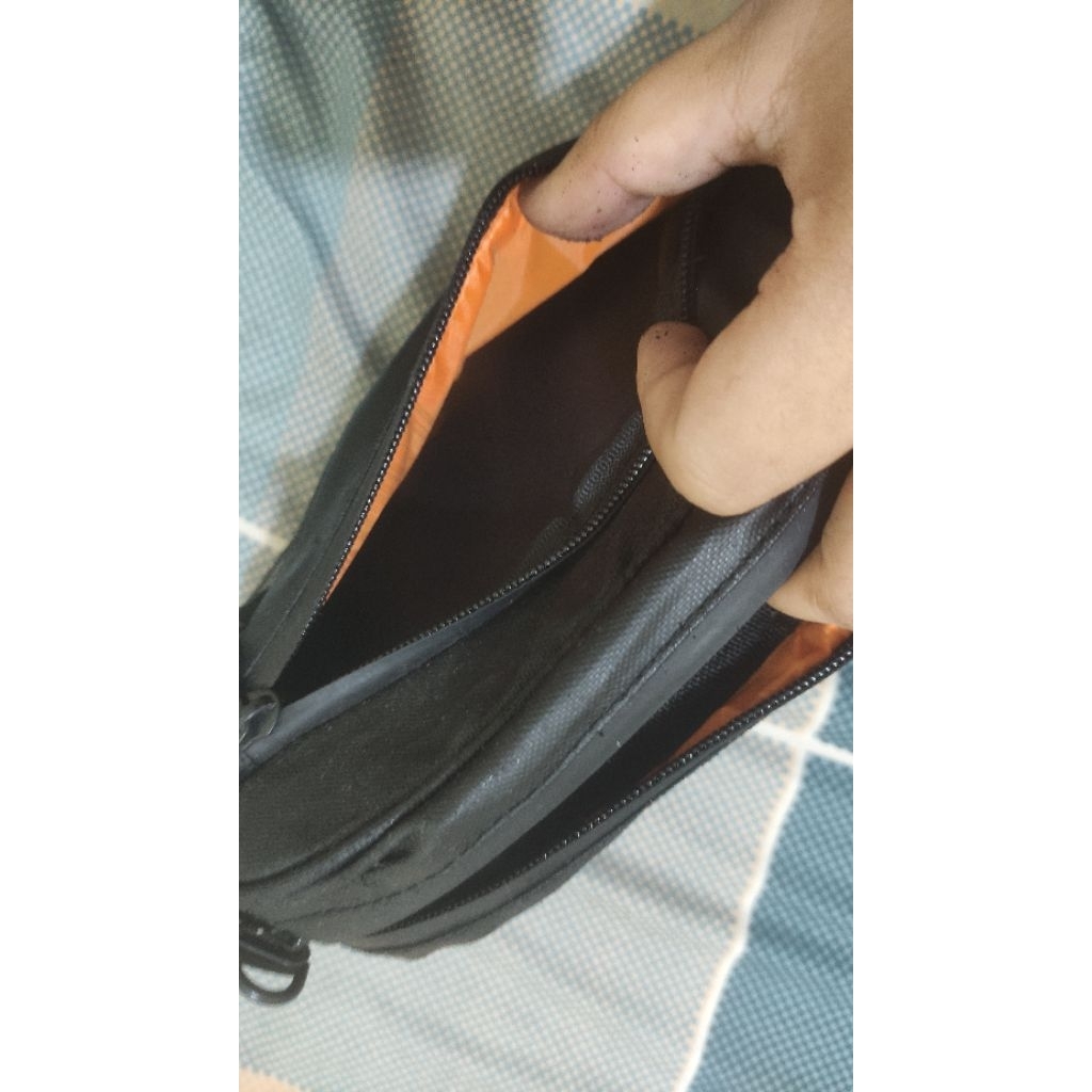 tas pria preloved brand lokal