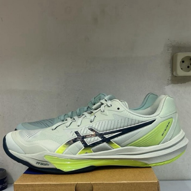 Sepatu voli Asics Sky Elite 3 Low lichen Rock 100% original