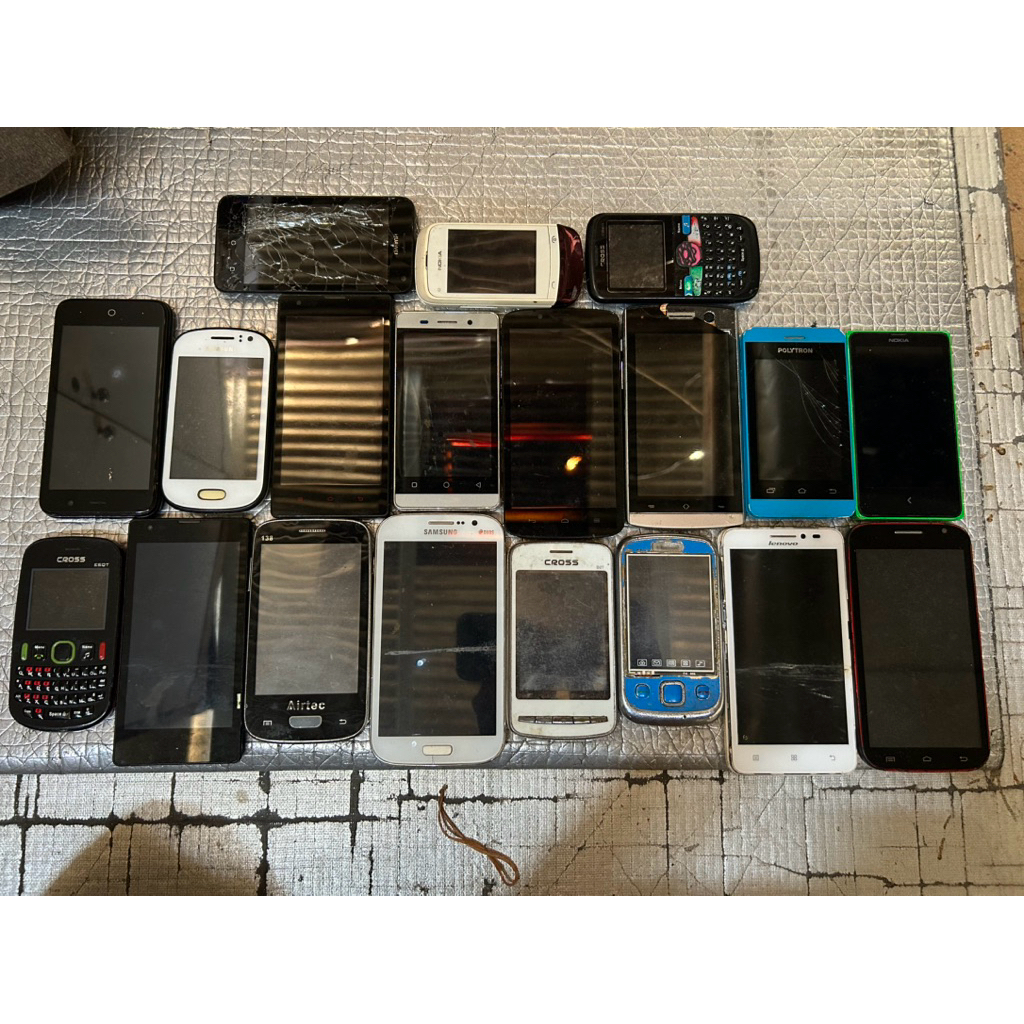 HP Rusak / Mati Total – Cocok untuk Sparepart atau Servis