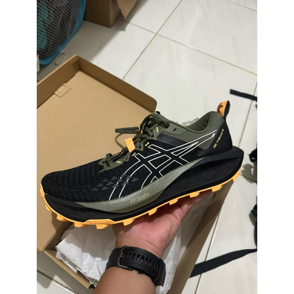 Asics Trabuco 13 size 43,5 BNIB