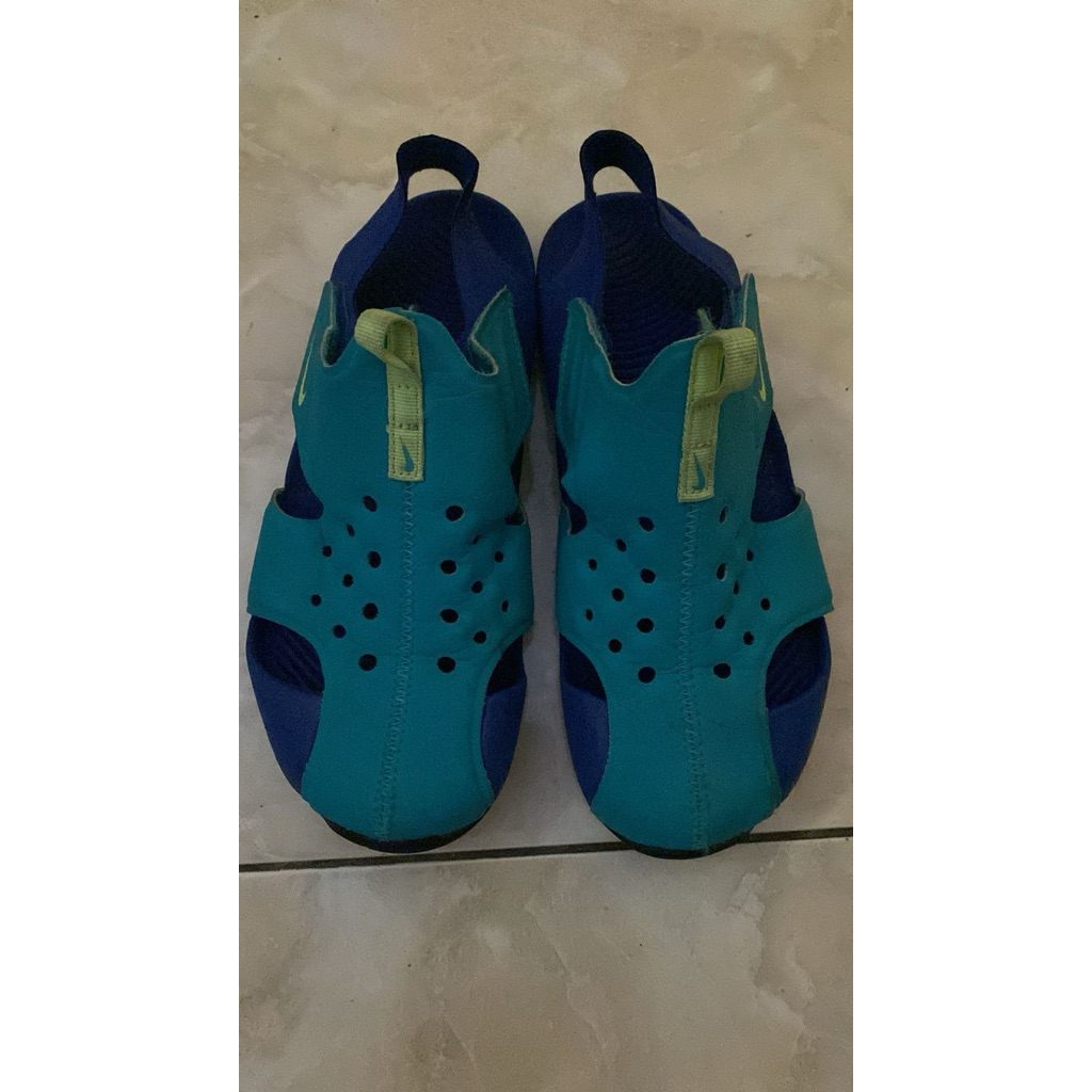 Preloved Nike Sunray size 35