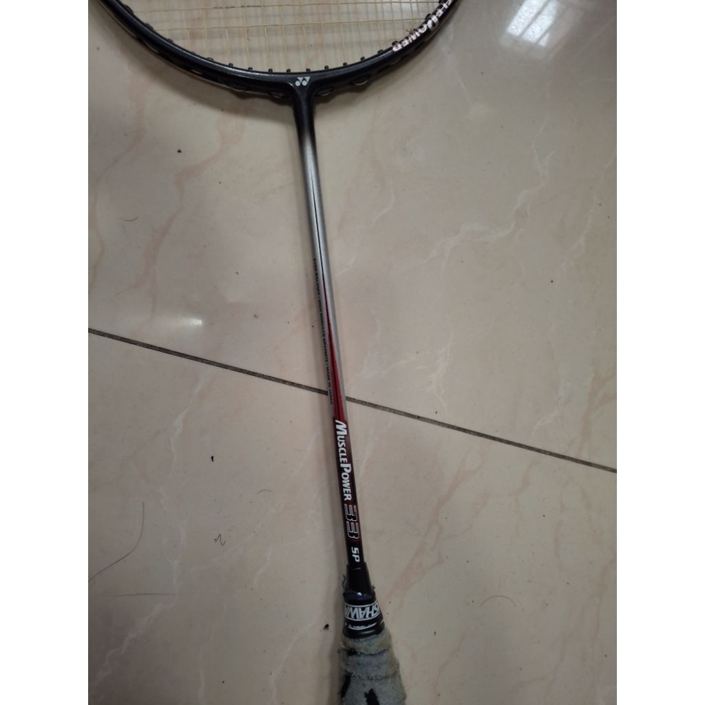 Raket Badminton Yonex Muscle Power 33 SP
