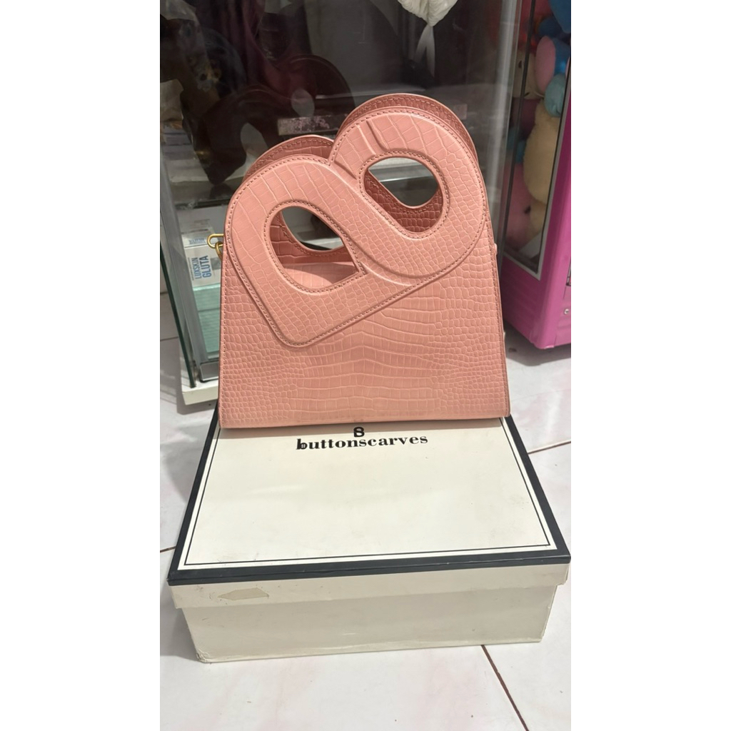 preloved hold me Bag buttonscarves