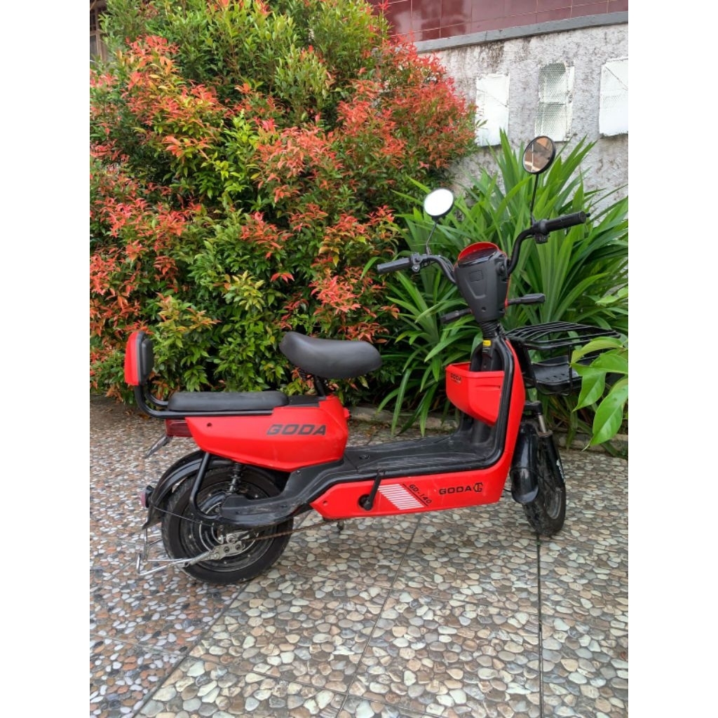 sepeda listrik GODA 140DL merah