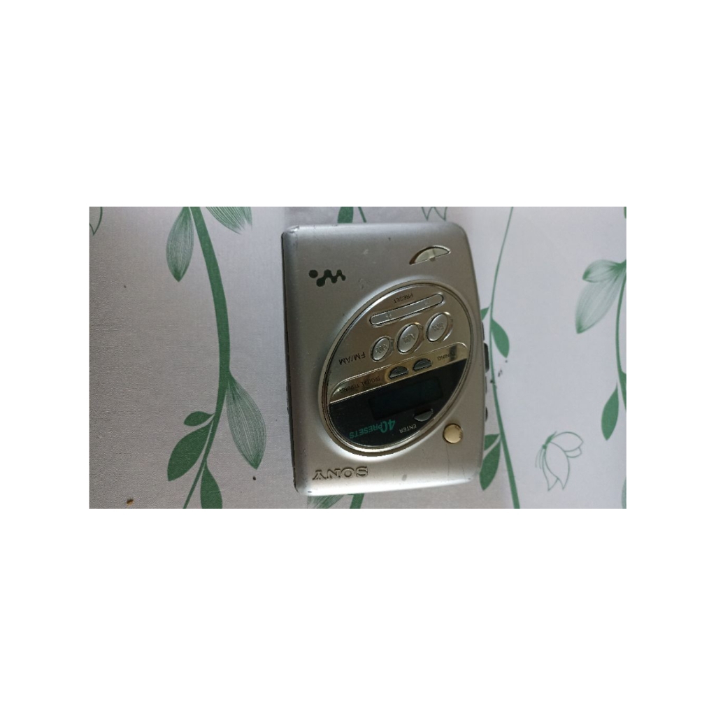 sony, walkman sony kaset pita, radio,pemutar kaset pita, radio, bass ok, volume tombol2 masih  berfu