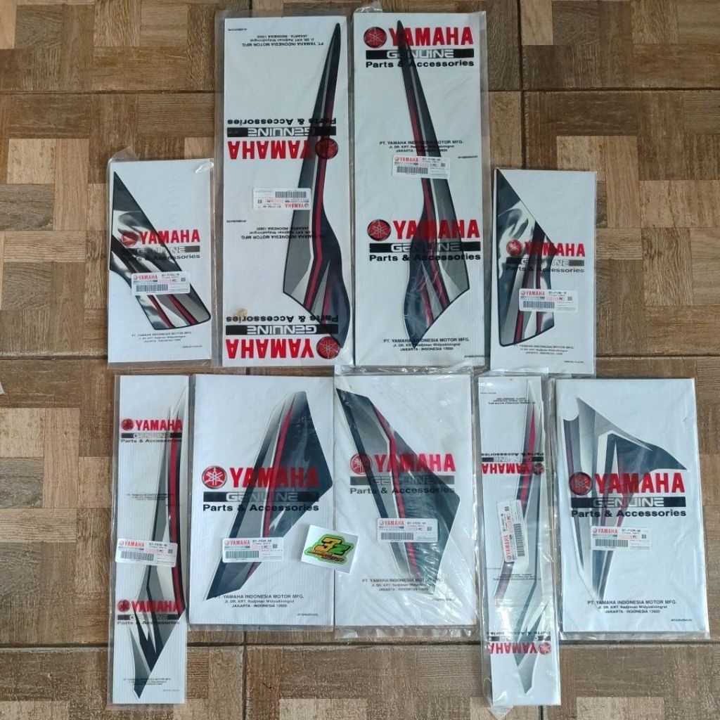 Striping stiker grafik les Vixion Lama Old 3C1 putih hitam 2010/2011 original baru YGP