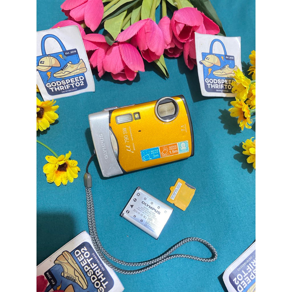 Camera Digital Olympus Stylus 790 SW Orange series 7.1 MegaPixels 3x Optical Zoom