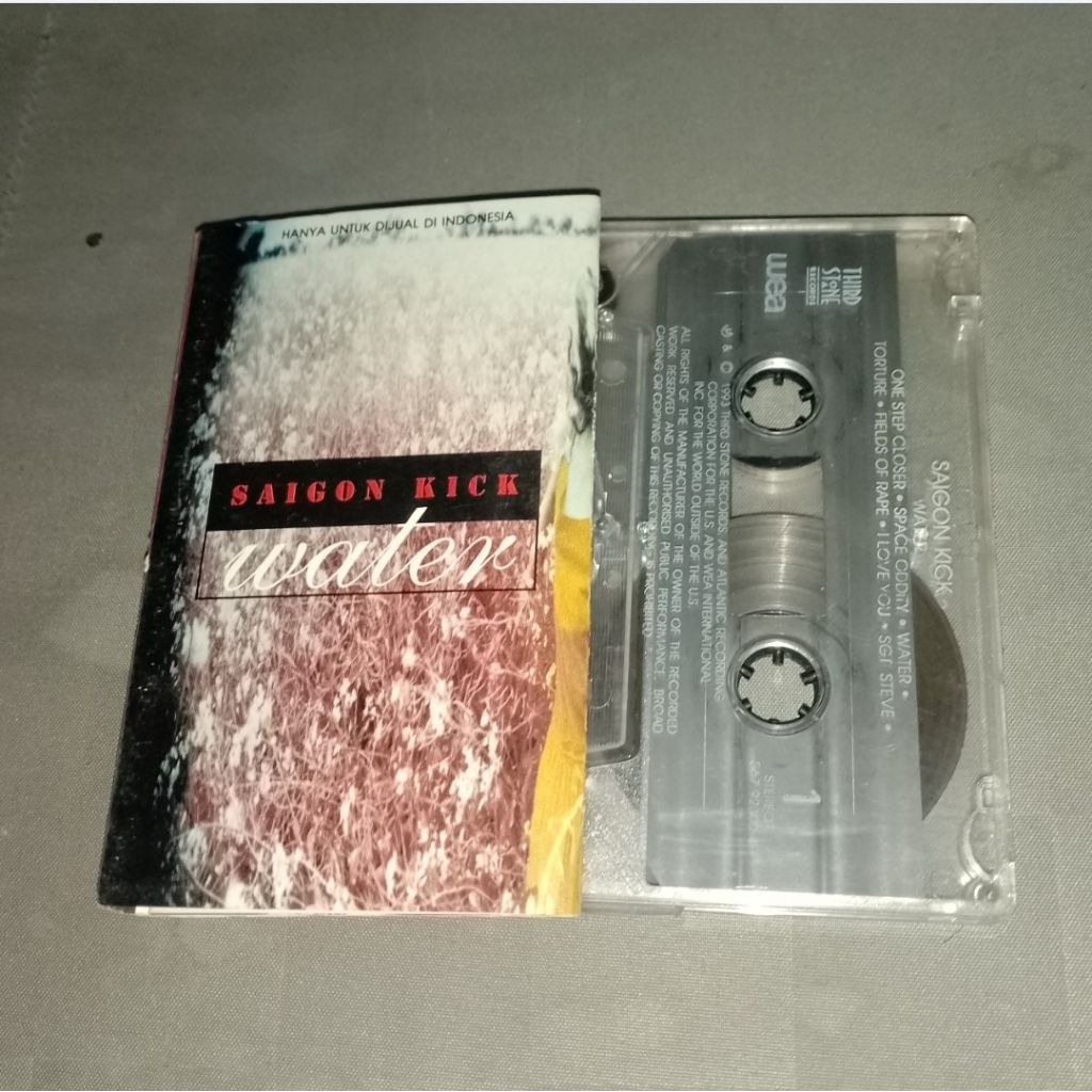 Kaset pita:Saigon Kick-Water