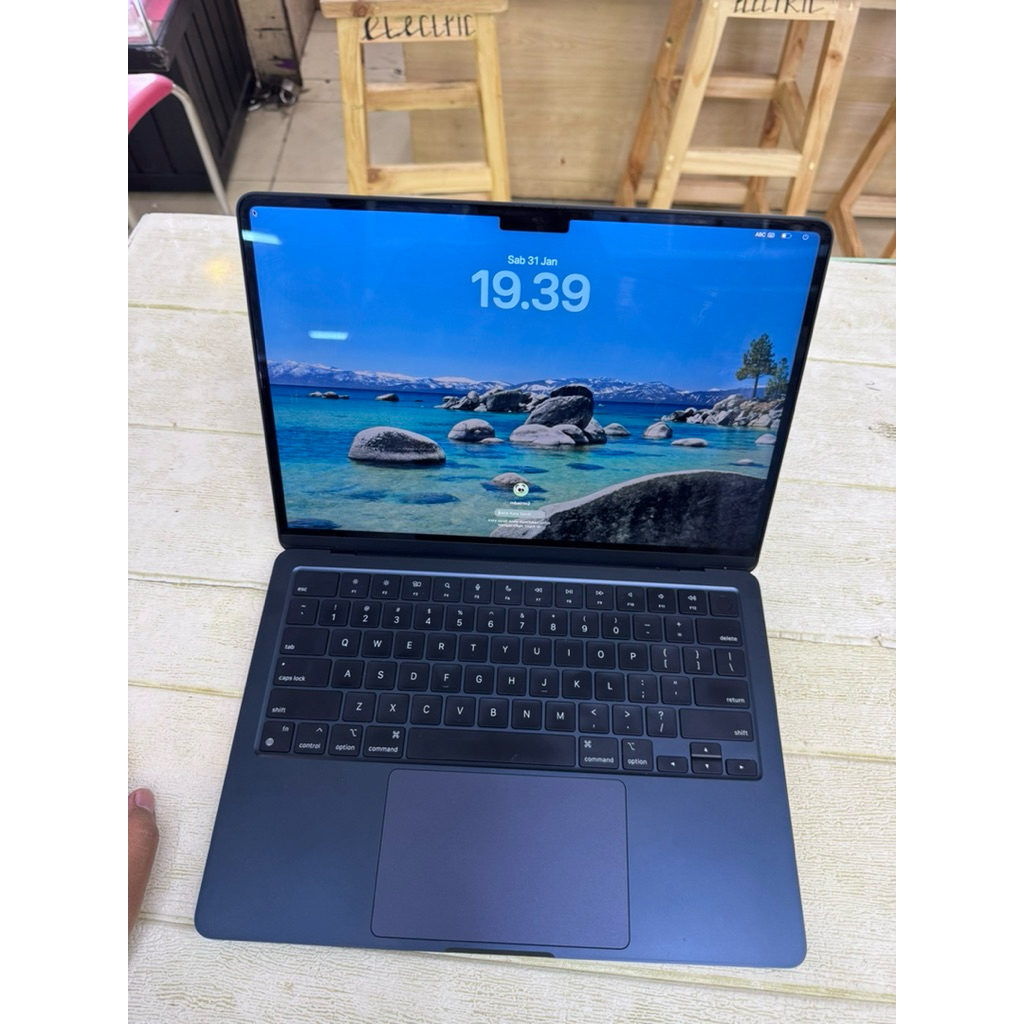 apple macbook air M2 13" 8/256gb bekas second original