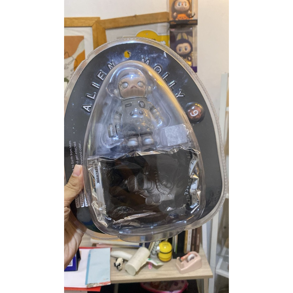 POP MART MEGA SPACE MOLLY ALIEN LIMITED EDITION 2021 / ALIEN MOLLY LIMITED EDITON 