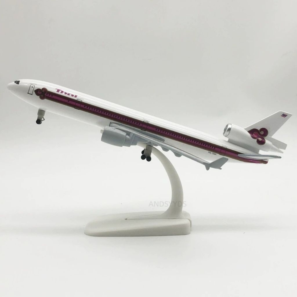 THAI MD-11 MINIATUR PESAWAT DIECAST BESI METAL PAJANGAN