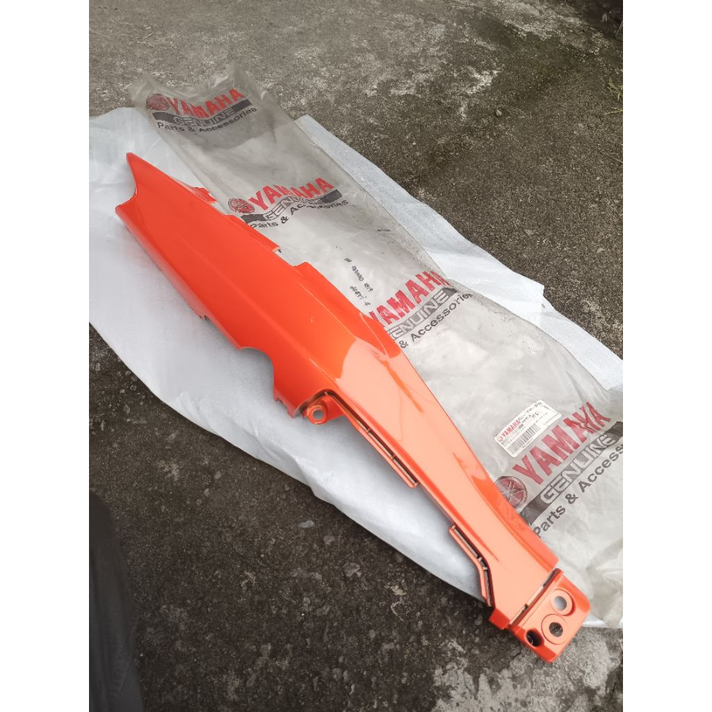 cover body fizr KANAN original orens body belakang KANAN fizr original