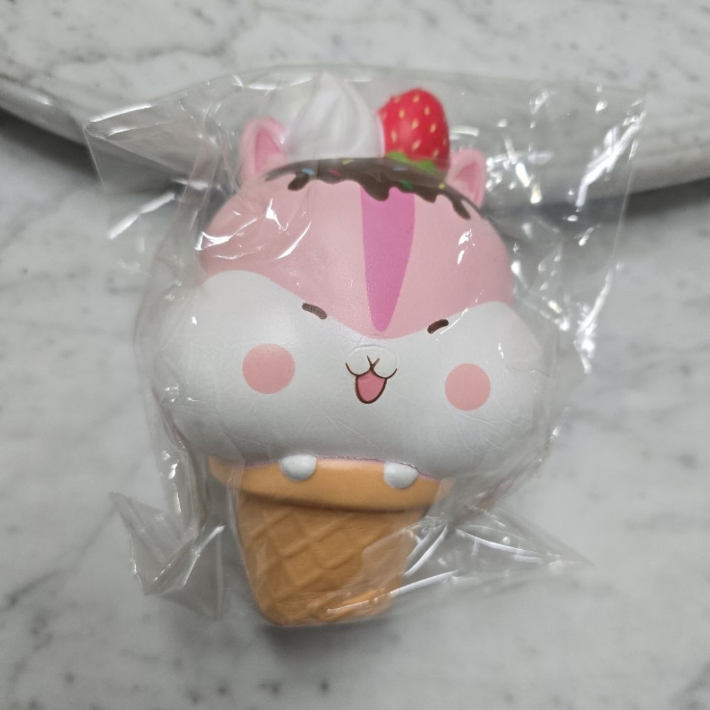 Poli Hamster x Yummiibear in an ice cream cone squishy preloved mainan anak, Popularboxes_hk x cream