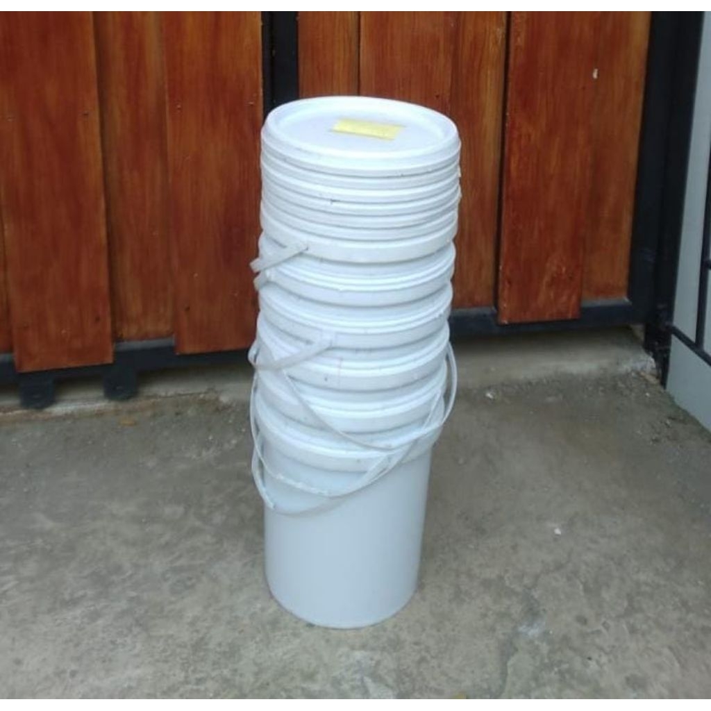 Ember Bekas 25kg/20L putih bersih