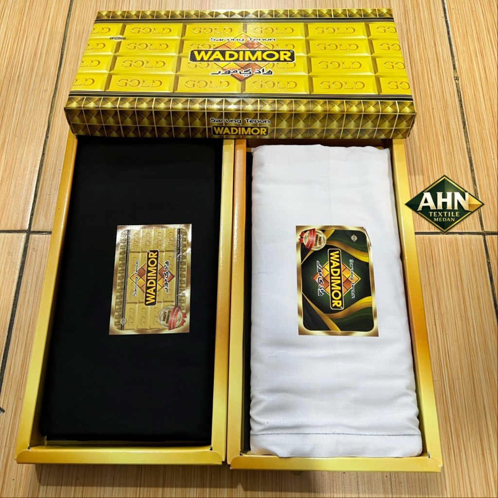 Kain Sarung Tenun Wadimor Polos Hitam & Putih