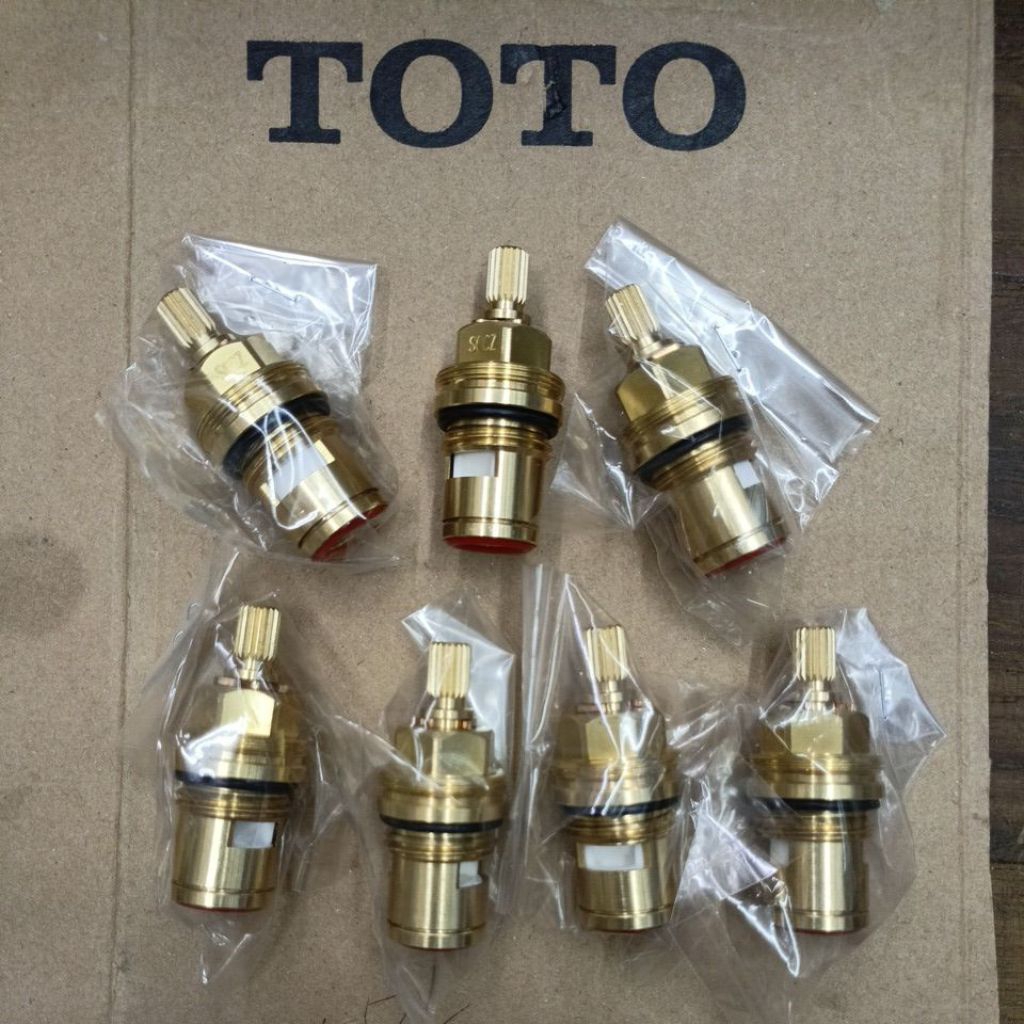 spindel kran toto / jantung kran toto untuk panas dingin dan dingin