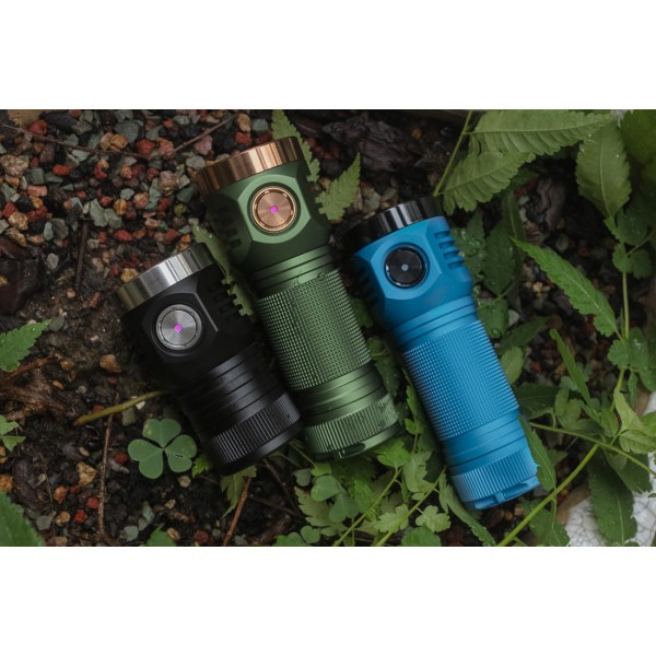 EMISAR D4SV2 21700 High Power Flood Senter Flashlight