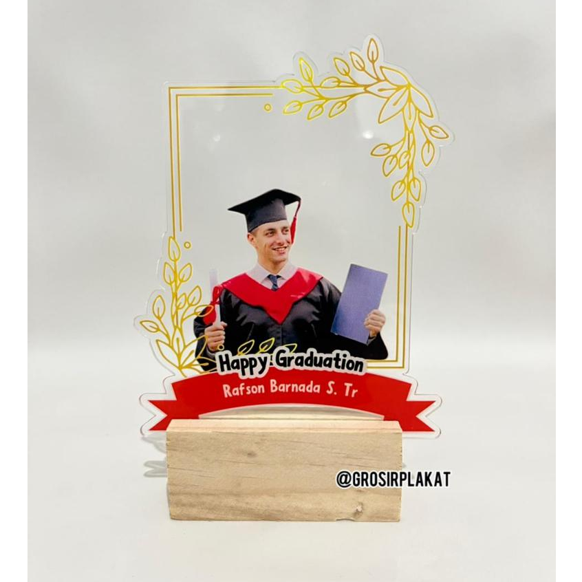 Plakat Wisuda Custom Akrilik Tatakan kayu Hadiah Wisuda Akrilik Kado Wisuda Akrilik