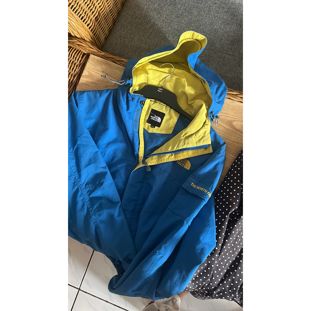 Jaket TNF saku samping