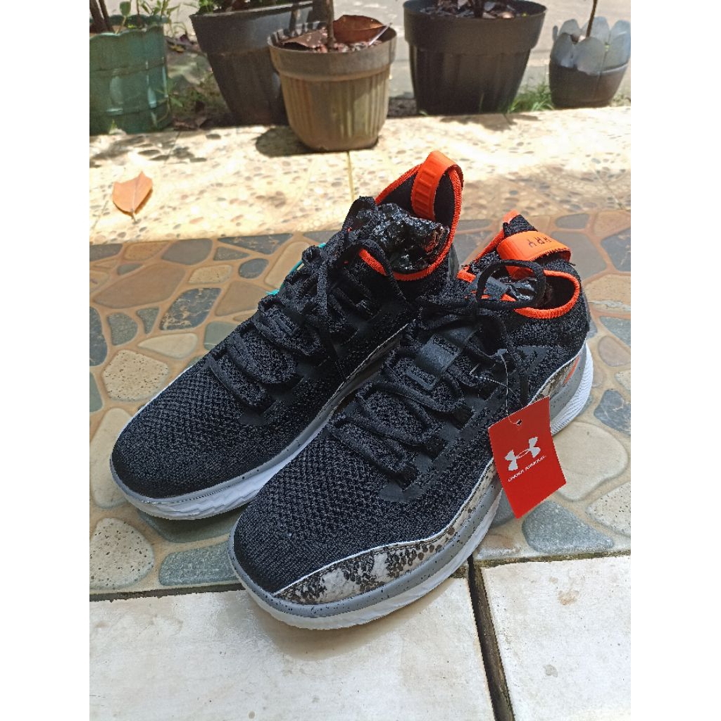 Link Co Sepatu basket Curry