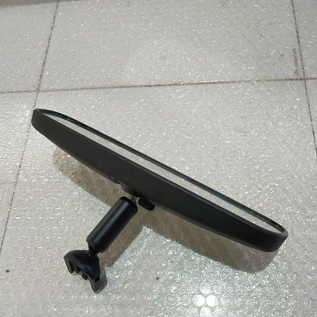 Kaca spion spion dalam tengah mobil honda freed