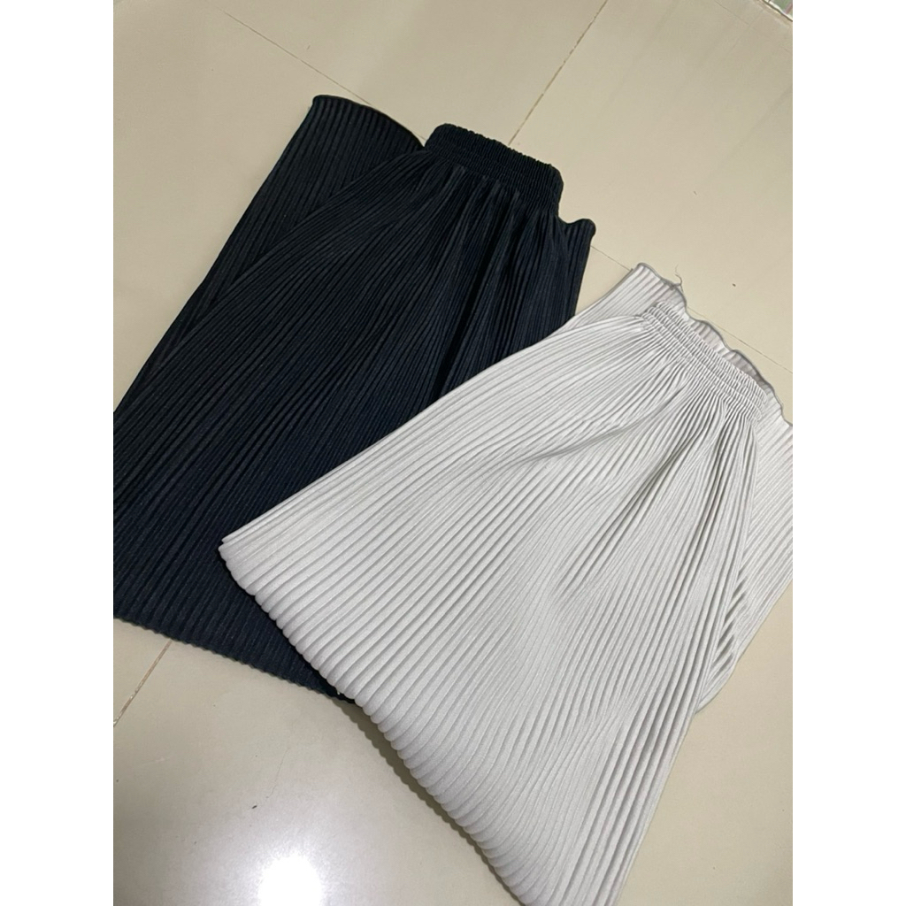 (Take All) Preloved Rok Plisket Lidi