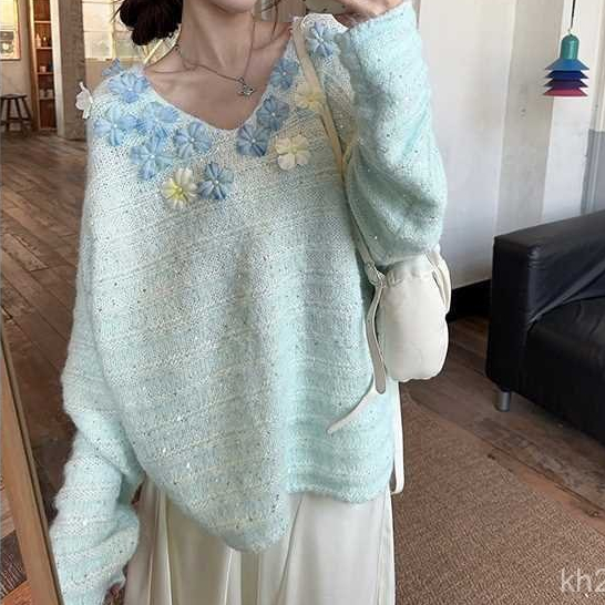 Women's New 3D Flower Sequin Blue Knit Sweater/Top