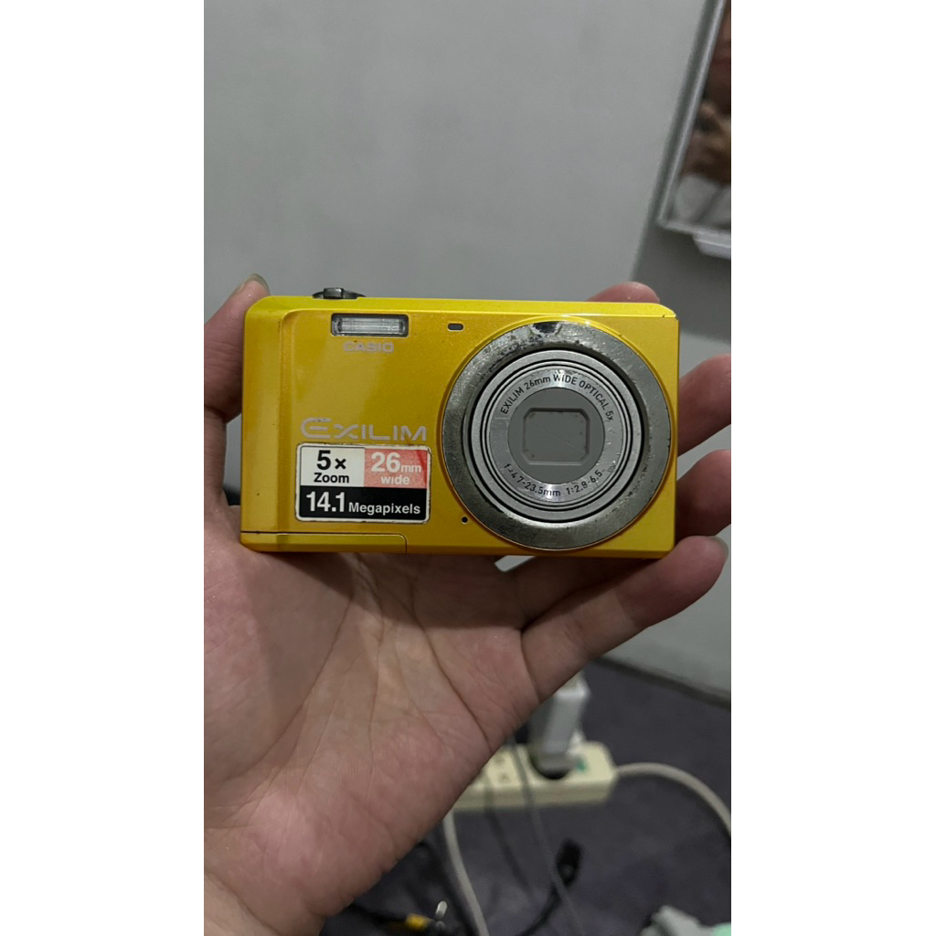 Casio Exilim EX-ZS5 Kamera Digital